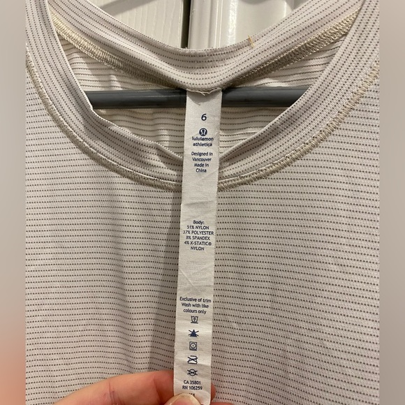 Lululemon Athletic short-sleeve shirt size 6 - Picture 3 of 4